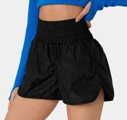 Halara Super High Waisted Split Hem 2-in-1 Casual Shorts Black Size M