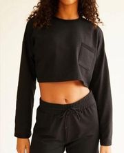 Free People Movement NWT  Black Cropped Long-Sleeve Tee