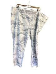 Avia * Crop Length * Leggings *Gray Camo * Sz 3X 24/26 NWT