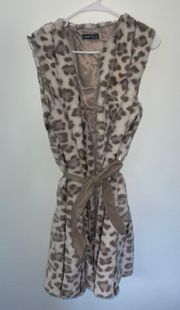 Puffy shien leopard print vest