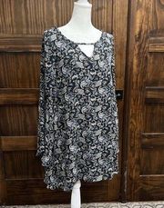 Cecico Dress women medium blue paisley long bell sleeve open back short Boho