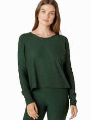 Beyond Yoga Featherweight Daydreamer Pullover in Forest Green