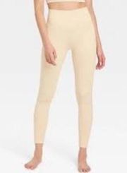 Women’s JoyLab cream high rise thick leggings M NWT