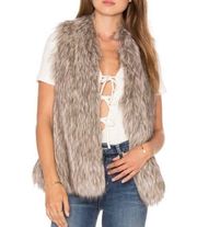 Cupcakes & Cashmere neutral faux fur vest women’s size small