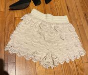 Boho lace shorts cream ivory beige Ambiance sz L