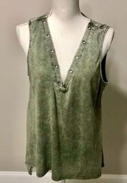 Rock & Republic metal rivet tank