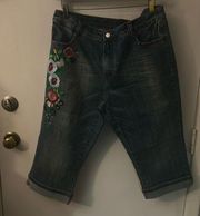 Boston Proper Embroidered Capri Shorts Size 16