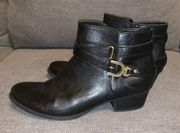 Unisa black leather ankle Boots, gold colored buckle, zipper side