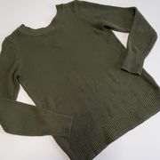 34. Beacon & Cove olove sweater size small