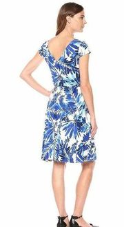 New NWT Maggy London Size 12 women's V neck dress blue/white floral jersey wrap