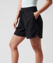NWT Athleta Women’s Medium Black Drawstring Waist Farallon Midi Shorts
