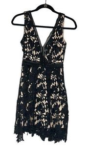 796-ROMEO and JULIET COUTURE Black Floral Crochet Overlay Sleeveless Dress