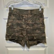 Social Standard by  Green Camo Pull On Shorts size S