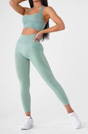 Seamless Contour Leggings