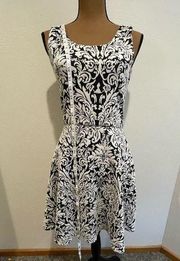 Great black and white cocktail dress