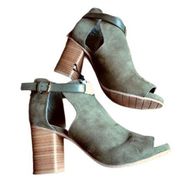 REACTION Women's  Ankle Booties in army green size 8