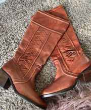 Fossil Felicia Leather Woven Pull On Boots size 8 with a 70’s Vibe