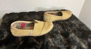 Toms  Tan Burlap Classic Canvas Slip-on Flat Shoes Women's Size 7.5