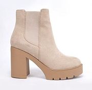 New!  Chelsea Ankle boots with lug sole chunky heel in wheat 10 tan