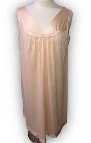 Vintage 70’s Vanity Fair Peachy Nude Nightgown Nighty Sleeveless Lingerie Large