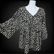 V Neck Bell V Neck Bell Sleeve Top/Blouse Size 1X