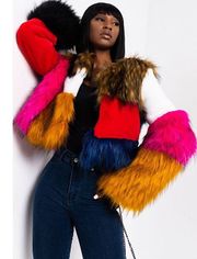 L’ATISTE Faux Fur Cropped Coat...Sz: Large 