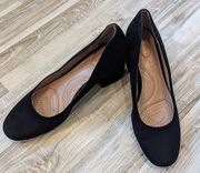 White mt. Pumps Women's 10 Black Round Toe Cushioned