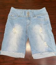 Wanna Betta Butt Mid Rise Shorts Size 9