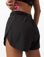 Find Your Pace Short 3” Lined Size 4 in Black