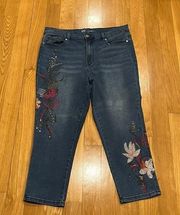 Dg2 by Diane Gilman floral embroidered cropped jeans size 16.