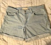 (LIKE NEW) GAP MID SHORT