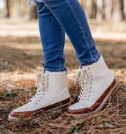 NIB Oasis Society Women’s Cream & Cognac Alyssa Hiking Boots - Size 7.5