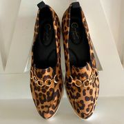 𝅺cato size 8 Leopard Print Loafers w/Gold Chain size 8