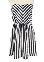 Buttons Francesca's Women's Dress Sz L Black White Striped Strapless Mini NEW