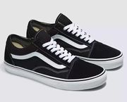 Vans Women’s Black White Old Skool Shoe Sneaker 6