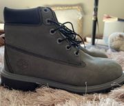 Amazing condition, hunter green timbs