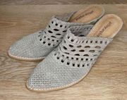 Jeffrey Campbell Size 8.5 Favella Western Perforated Mules