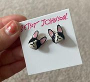 stud earrings