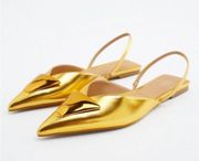 NWT  gold pointy shoes