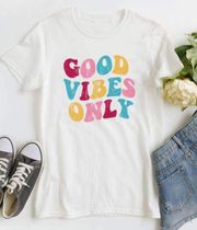 Good Vibes Graphic T-Shirt Large