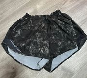 Lululemon Hotty Hot Shorts 4”