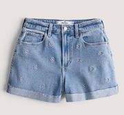 Curvy Ultra-High Rise Denim Mom Shorts - Light Medium Embroidered Wash