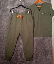 women's set scrub pants n top in moss color size large women