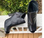 Stuart Weitzman Peep Toe Black Leather Heeled Booties Size 7.5