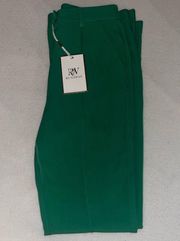 *NWT* Split Flare Amy Dress Pant Green Size 4