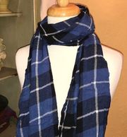 Two 2 Scarfs blue & black