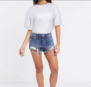 Loving Good Vibrations distressed exposed pockets frayed shortie 25