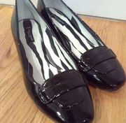 black patent woman's shoe size 6