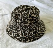 Cheetah reversible bucket hat