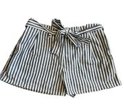 High Waist Stripes Shorts Size M